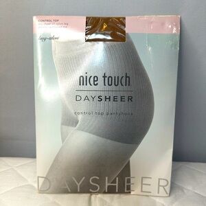 Nice Touch Control Top Reinforced Toe Day Sheer Pantyhose Hosiery Brown Size Reg